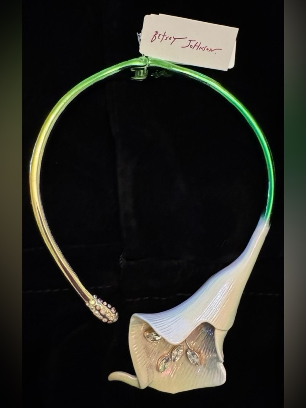 BETSEY JOHNSON Hinged Calla Lily Feminine Delicate Necklace & Crystals NEW NWT